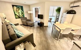 Gorgeous Apartment In Downtown